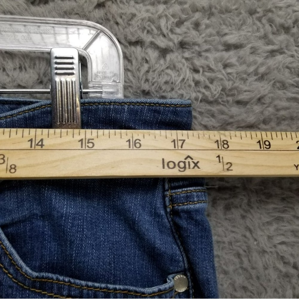 Torrid Jeans Womens 14 Medium Wash Stretch Mid Rise Boyfriend Straight *Read* - Picture 7 of 16